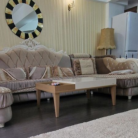 Hotel Jolie Apartments Galaţi エクステリア 写真