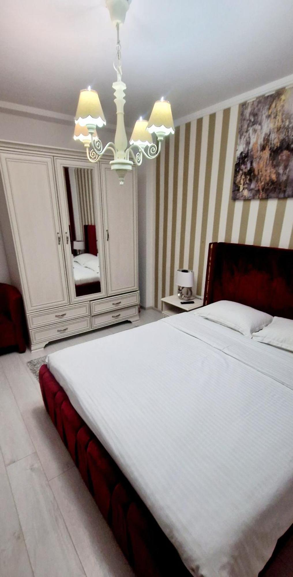 Hotel Jolie Apartments Galaţi エクステリア 写真