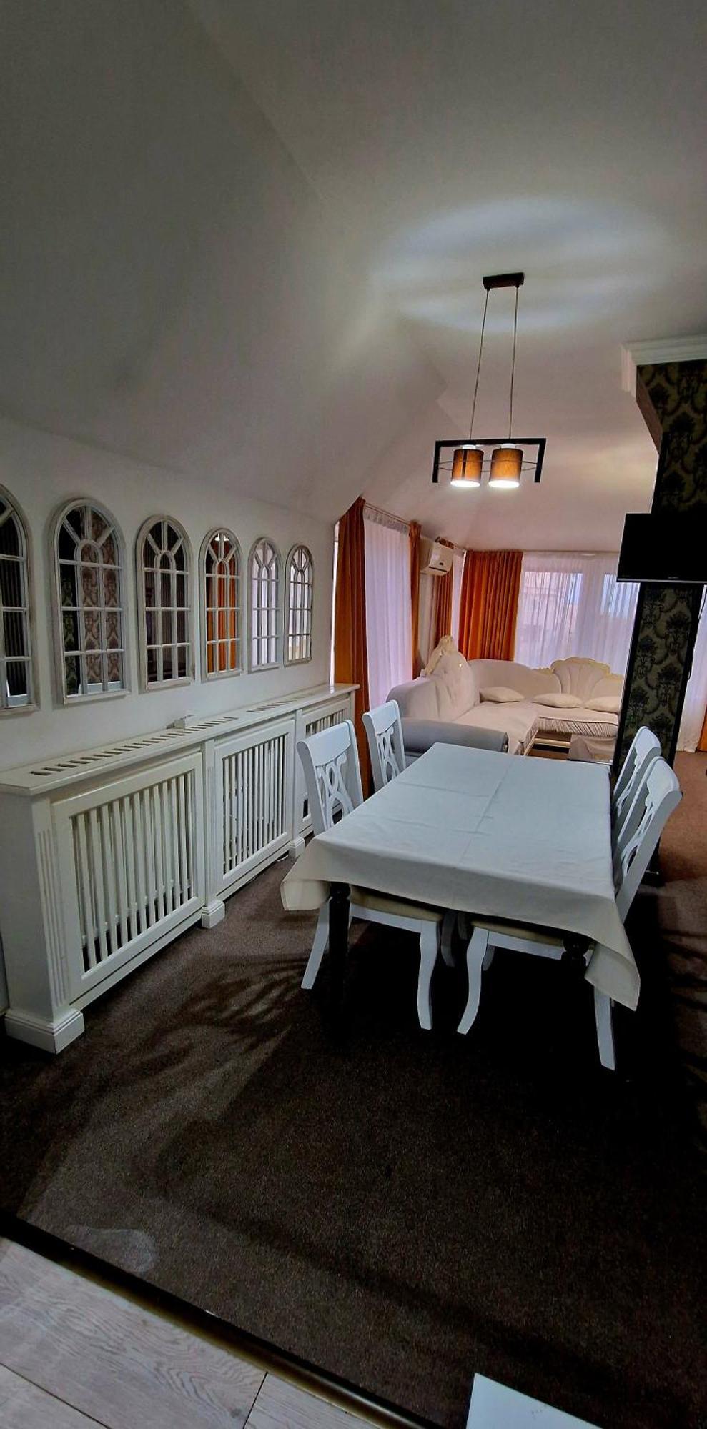 Hotel Jolie Apartments Galaţi エクステリア 写真