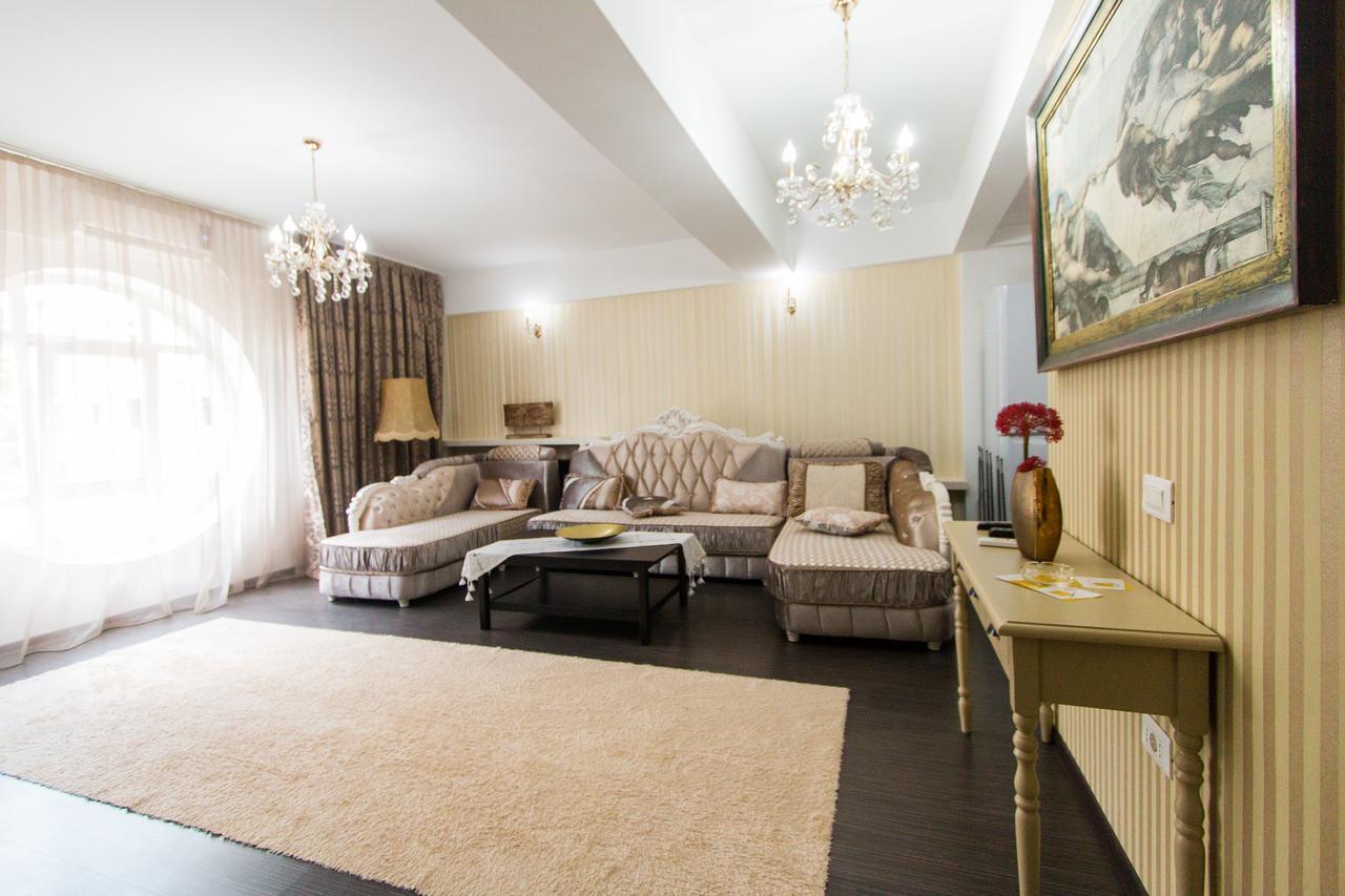 Hotel Jolie Apartments Galaţi エクステリア 写真
